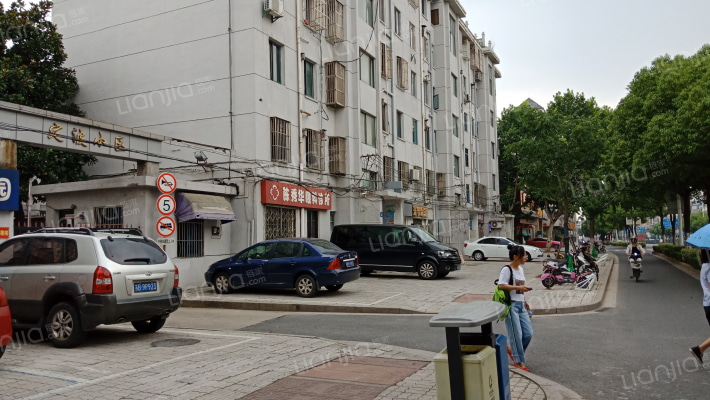 定波小区外景图