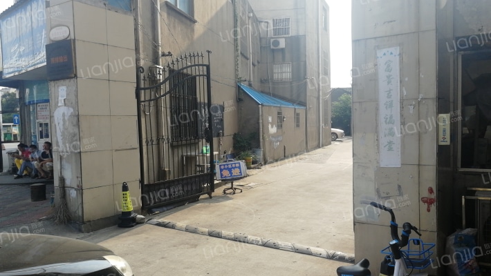 新民新村外景图