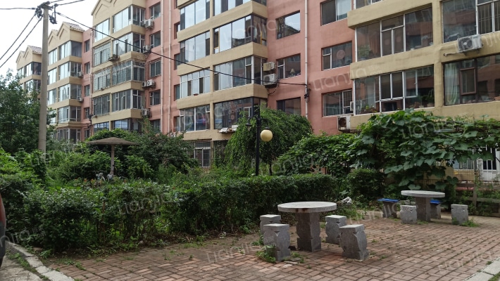 裕华园小区外景图