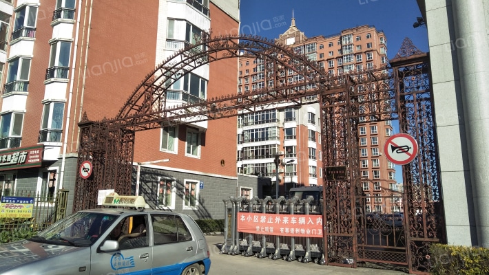 江畔家园小区外景图