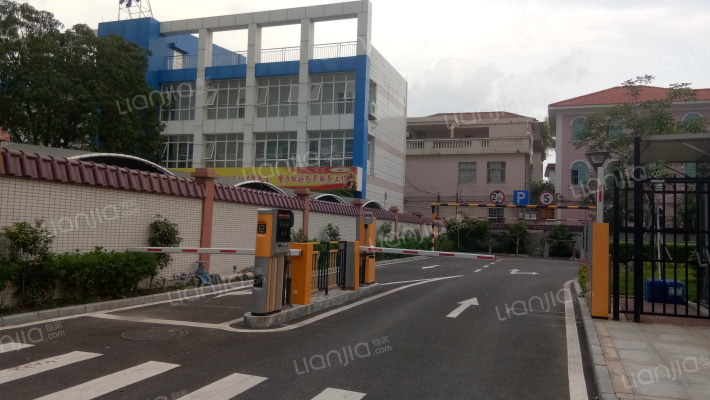 殷华阁商住楼外景图