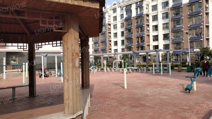 阳光丽景外景图