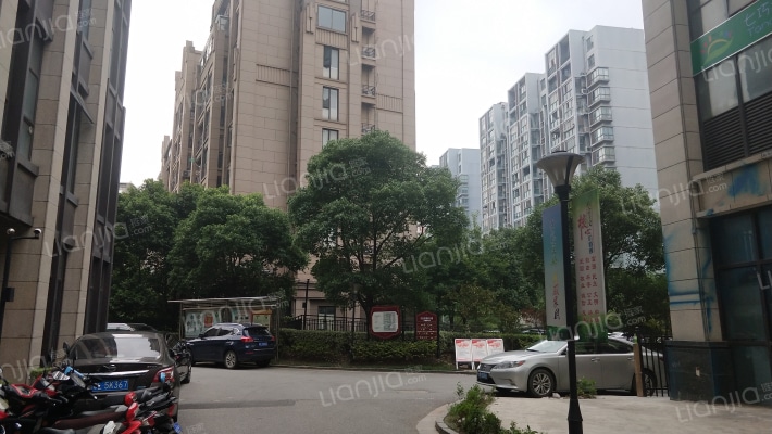 巴比伦国际广场外景图