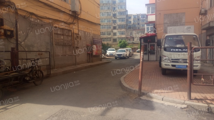 清明小区四街道外景图