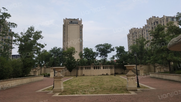 中星湖滨城凡尔赛氿郡外景图