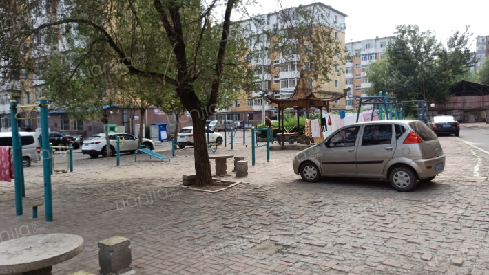 粘土山小区外景图