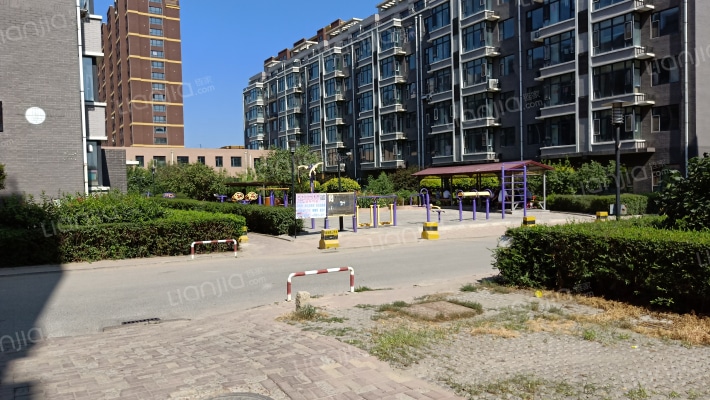 名仕家园外景图