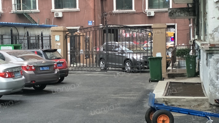 先锋小区外景图