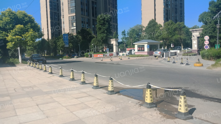 金众香颂里外景图