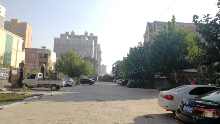 天山花园外景图