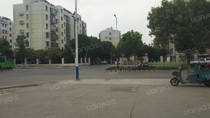 黄金花园西区外景图