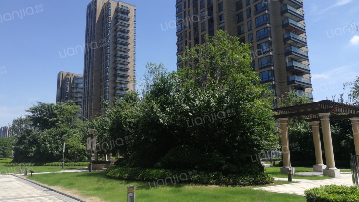 东湖公馆外景图