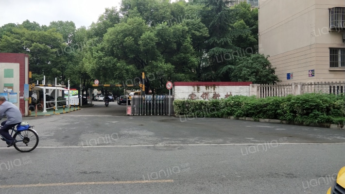 宝领新村外景图