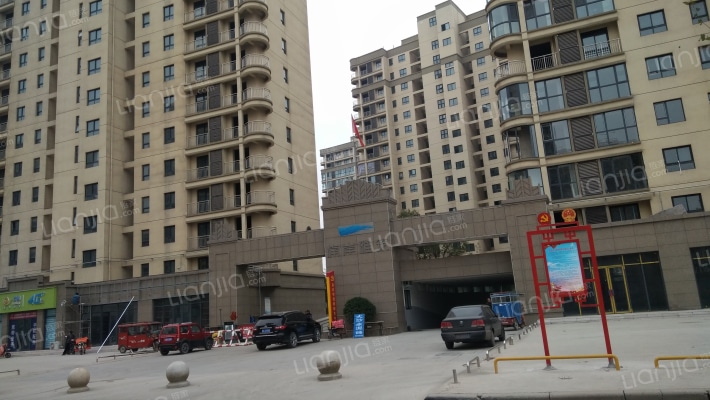 楠岸雅筑外景图