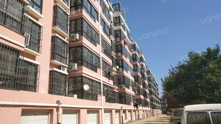 龙泉花园外景图