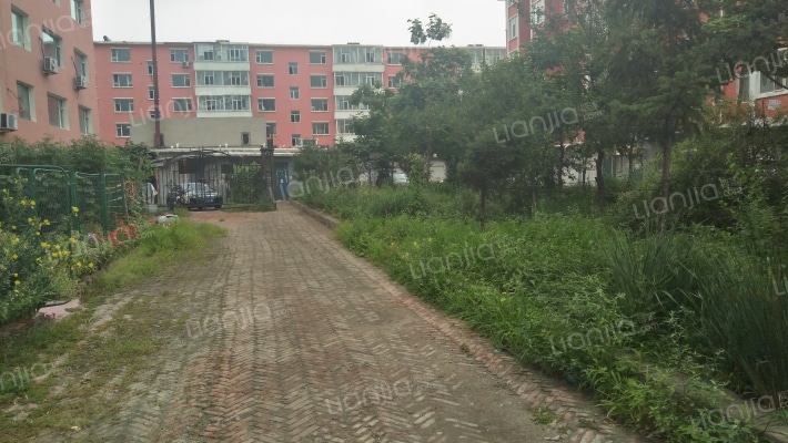 帝都富苑小区外景图