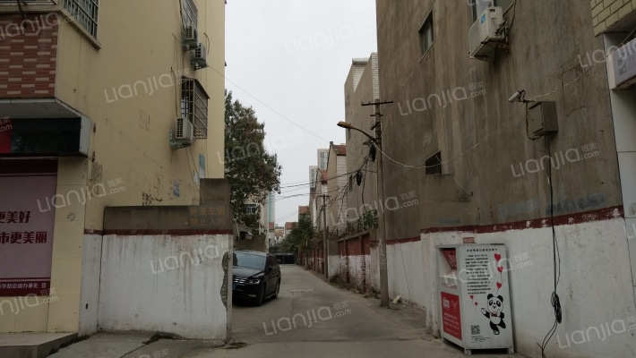 人民银行家属楼外景图