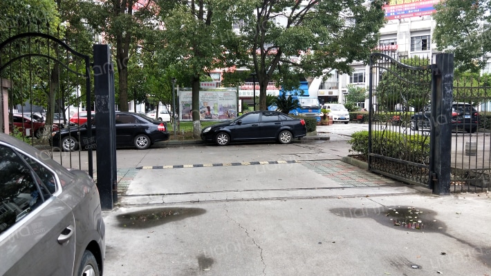 华庭家园外景图