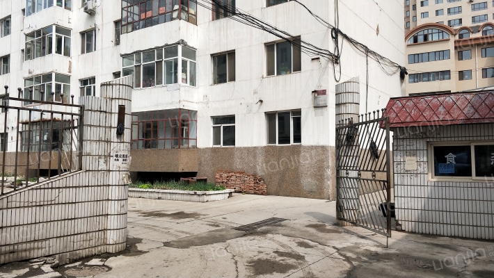 微波炉家属楼外景图