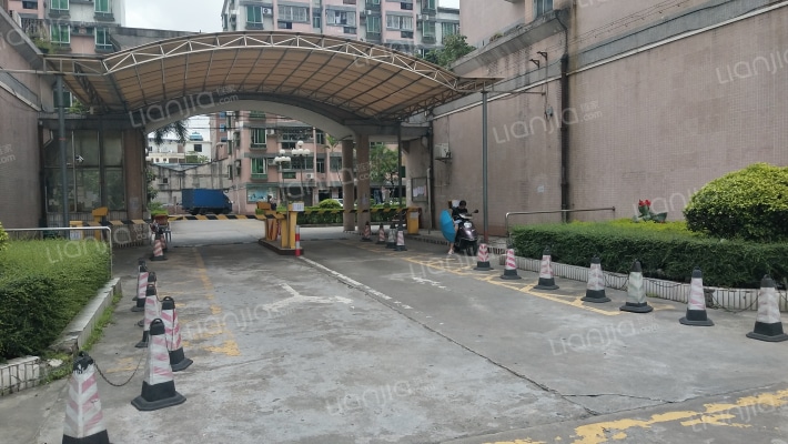 华辉花园西区外景图