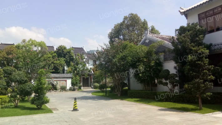 泮泸别墅外景图