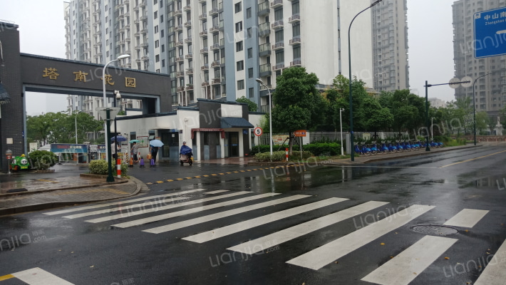 塔南花园外景图