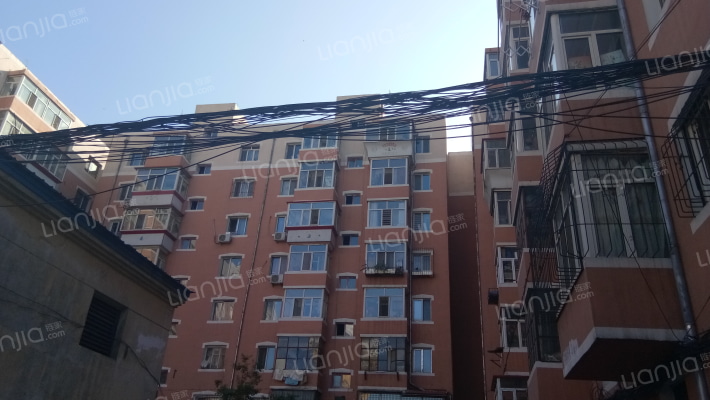 平湖小区外景图