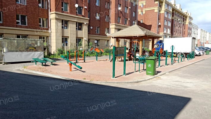 雾凇西路回迁楼外景图