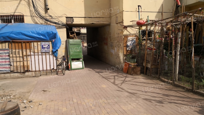 新民大院外景图