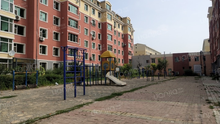 阳光花园外景图