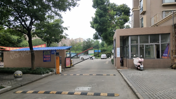 中星湖滨城A区外景图