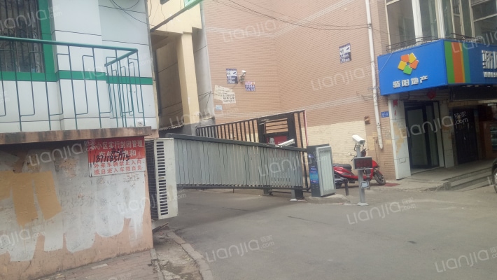 宏桥小区外景图