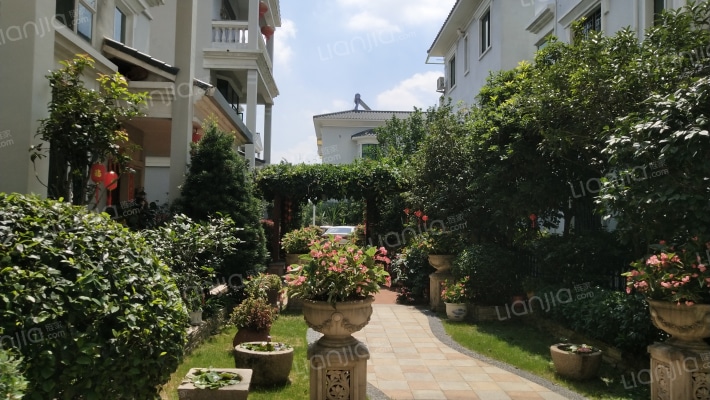 光明花園外景图