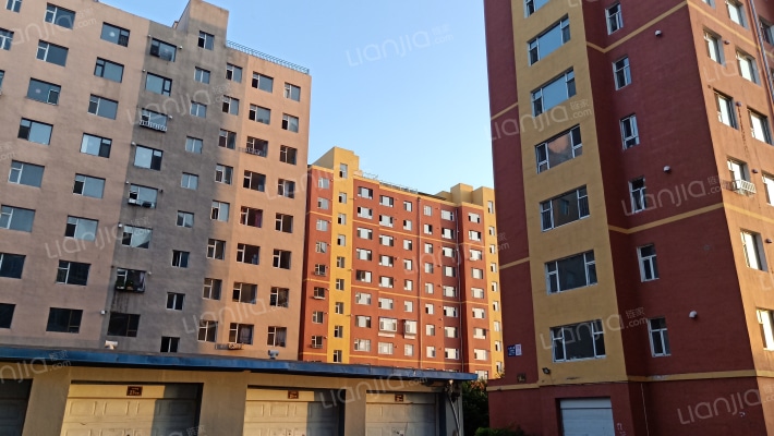 山水人家外景图