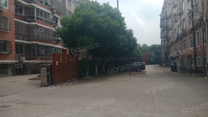 云吉小区外景图