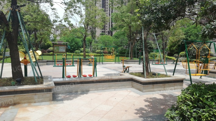 美的西海岸花园东区外景图