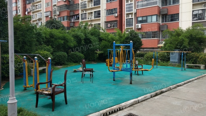 清华园南区外景图