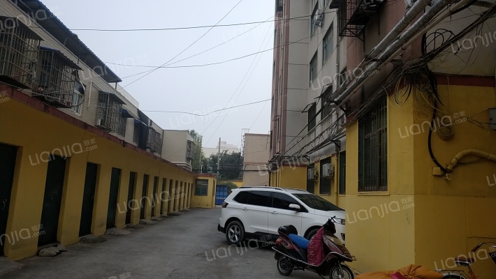 繁荣小区外景图