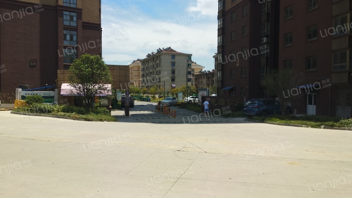 思源公寓外景图