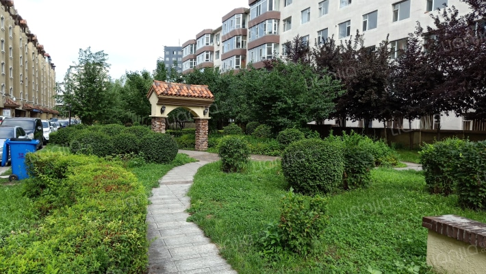 金地江畔花都外景图