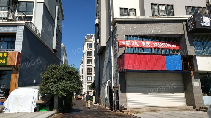 枫情小镇外景图