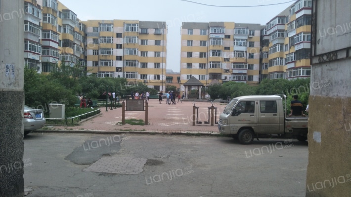 松研住宅小区外景图