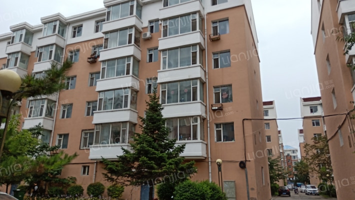 新龙华城一期外景图