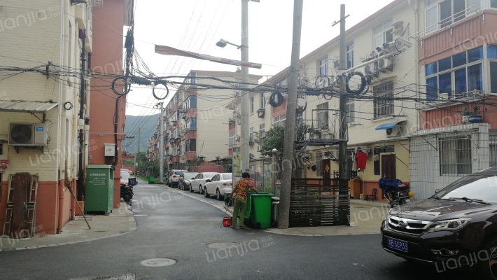 湖光新村外景图