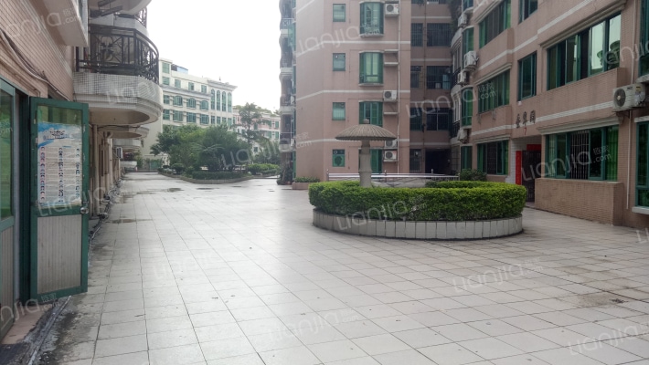 绿茵山庄外景图