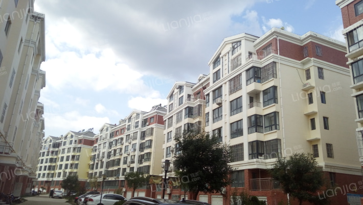 雅景华庭外景图