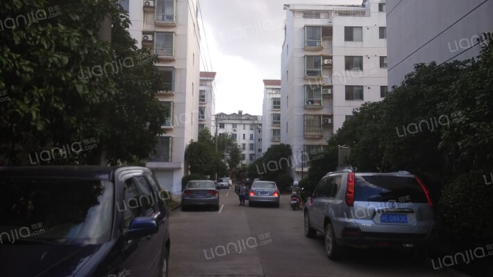 康樂園小區外景图