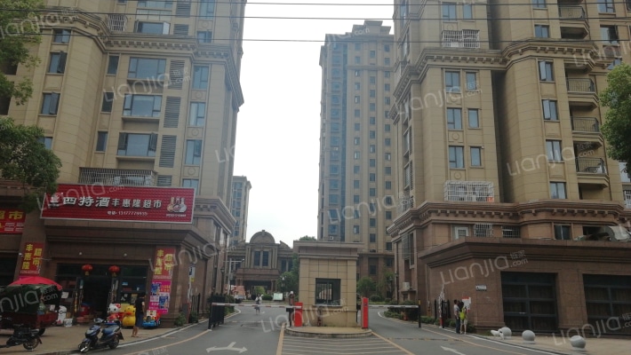 梅湖香榭丽外景图