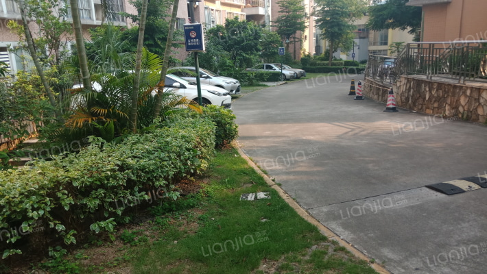 新世纪花园外景图