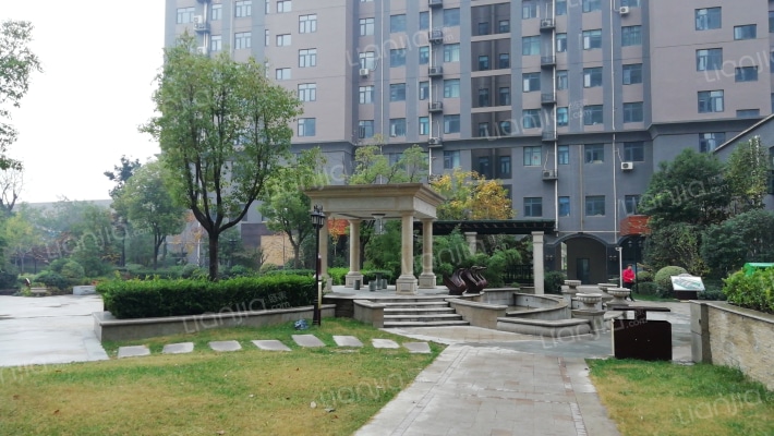 怡馨佳苑东院外景图